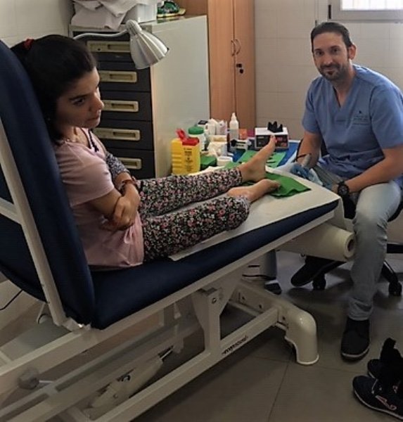 Slider  Dismo incluye Podología como...